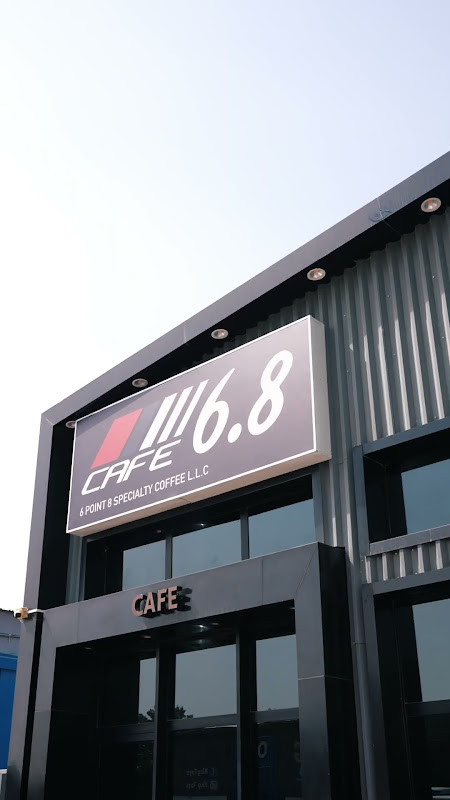 6.8 Cafe